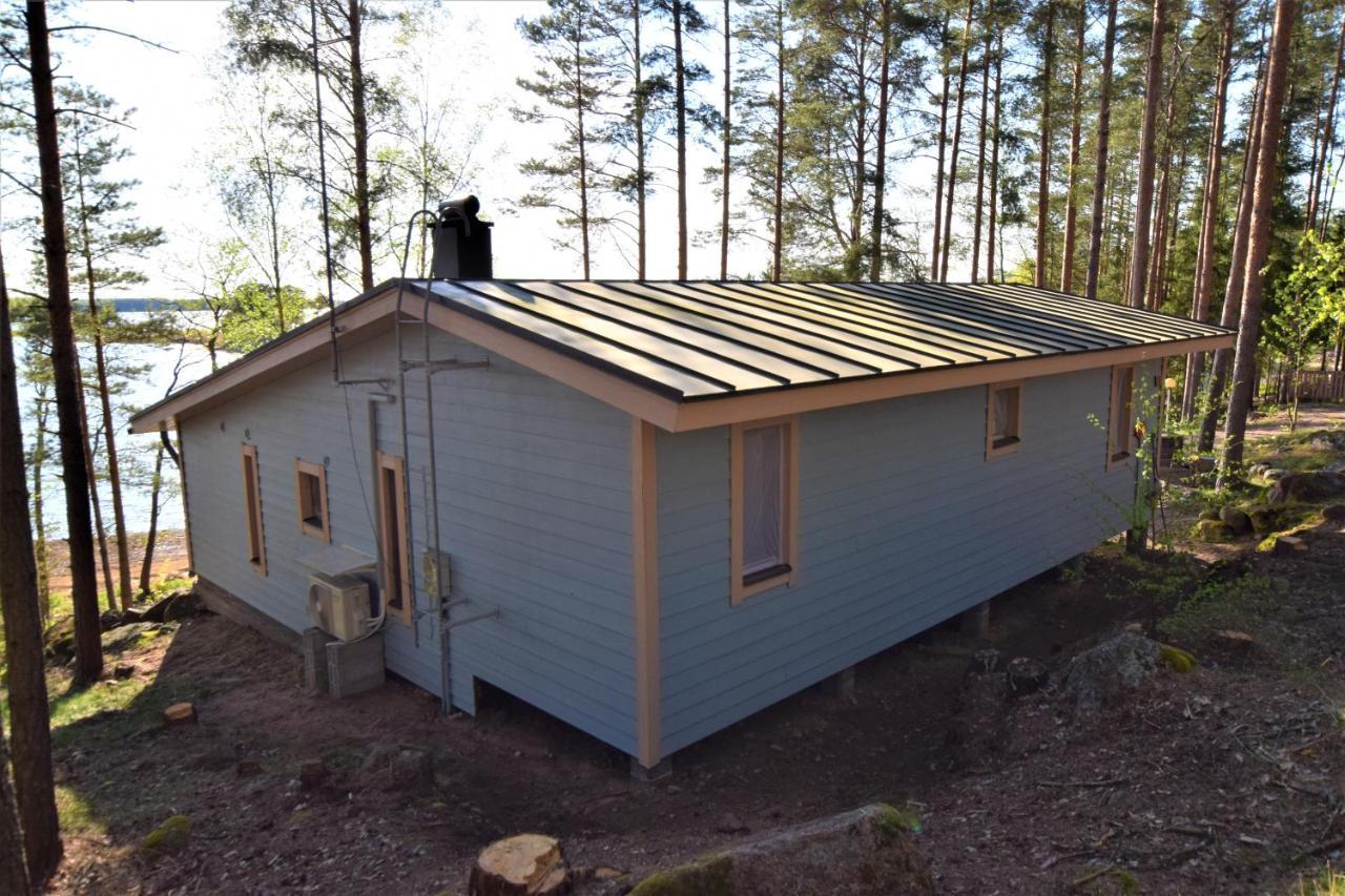 Villa Pyhtaeaen Vuokramoekit Tuuski Exterior foto