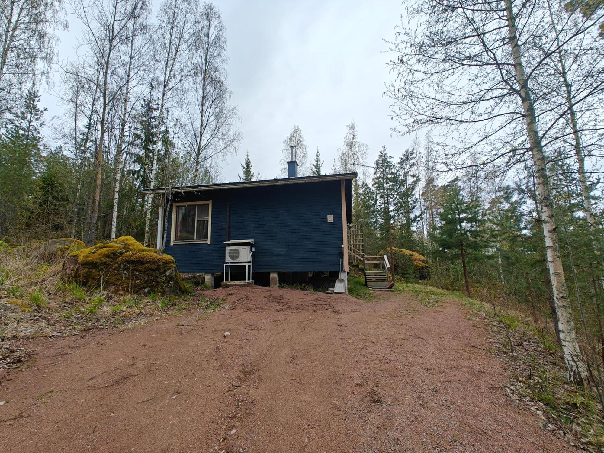 Villa Pyhtaeaen Vuokramoekit Tuuski Exterior foto