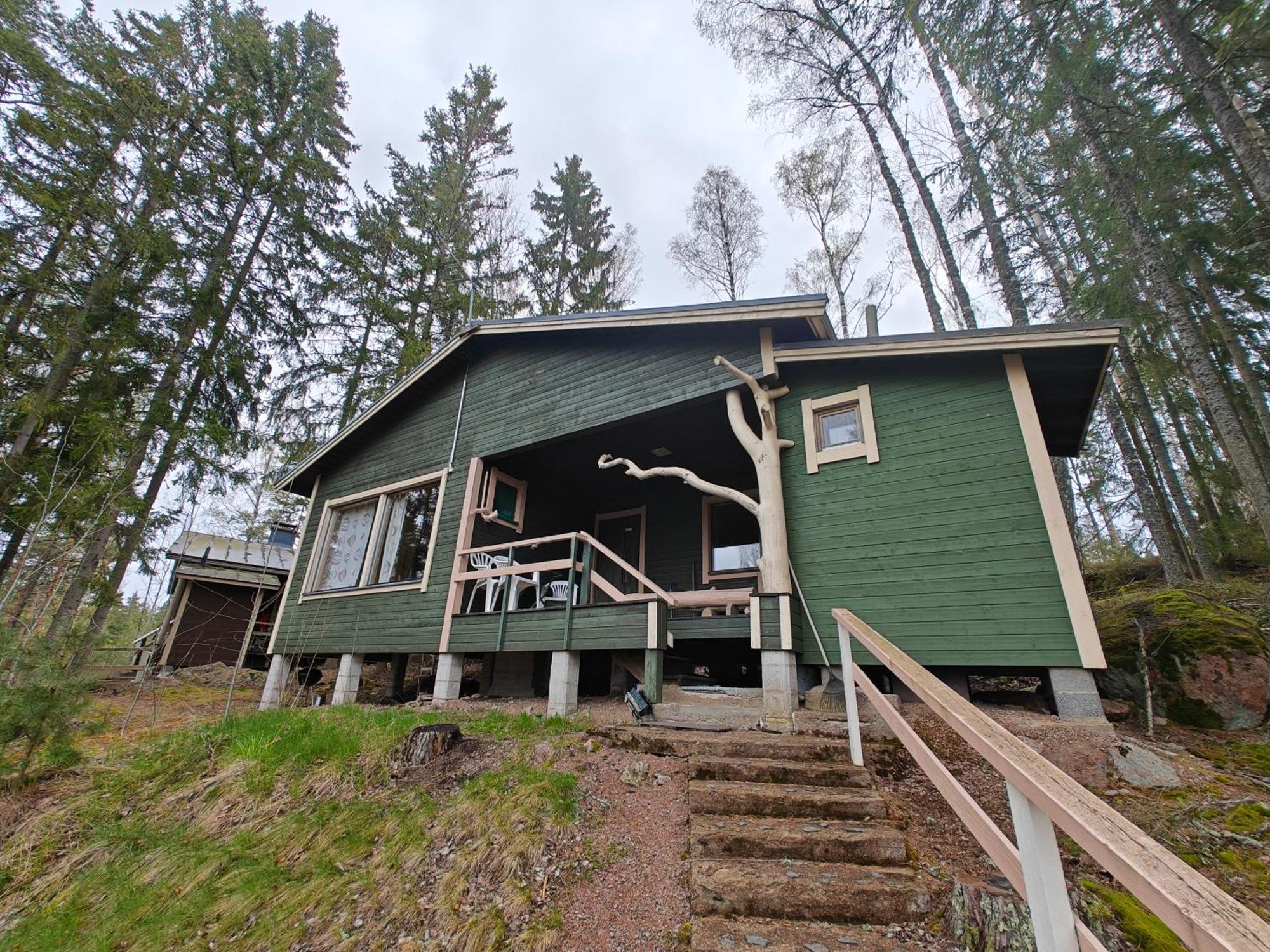 Villa Pyhtaeaen Vuokramoekit Tuuski Exterior foto